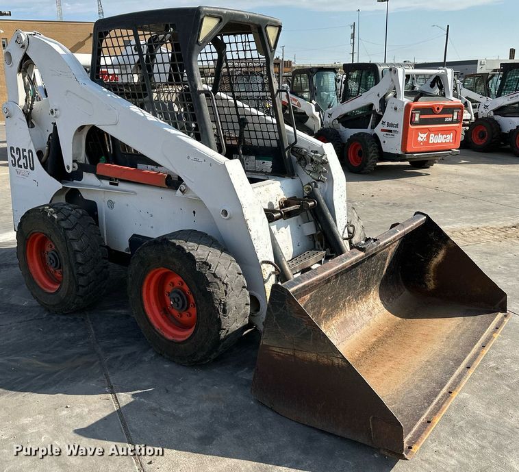 image for item NF9119 2002 Bobcat S250  skid steer loader