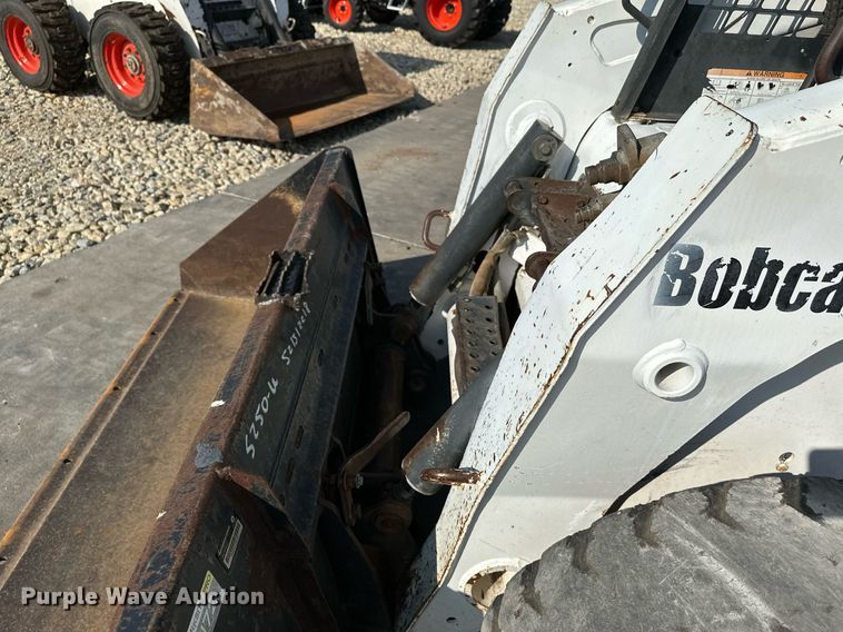 image for item NF9119 2002 Bobcat S250  skid steer loader