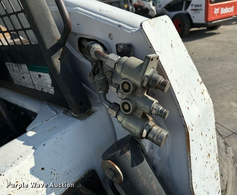 image for item NF9119 2002 Bobcat S250  skid steer loader