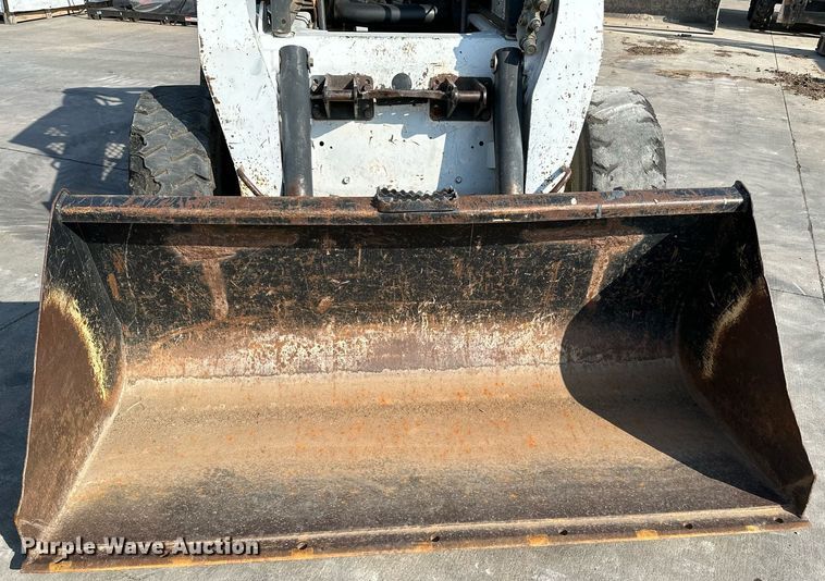 image for item NF9119 2002 Bobcat S250  skid steer loader