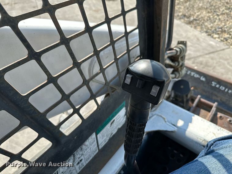 image for item NF9119 2002 Bobcat S250  skid steer loader