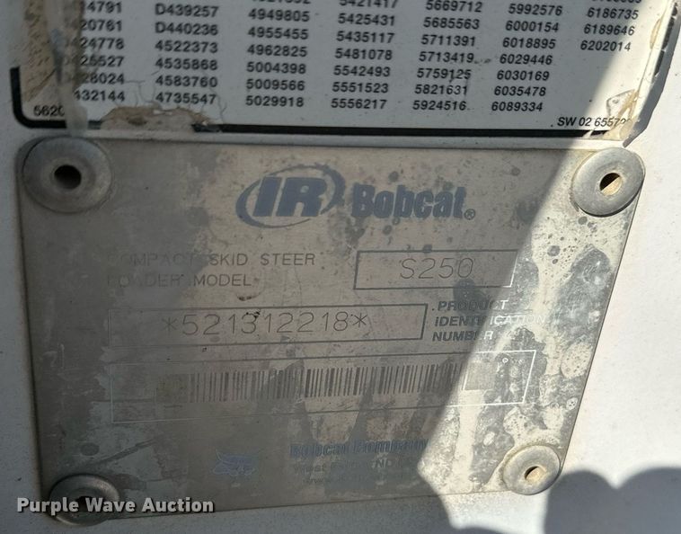 image for item NF9119 2002 Bobcat S250  skid steer loader