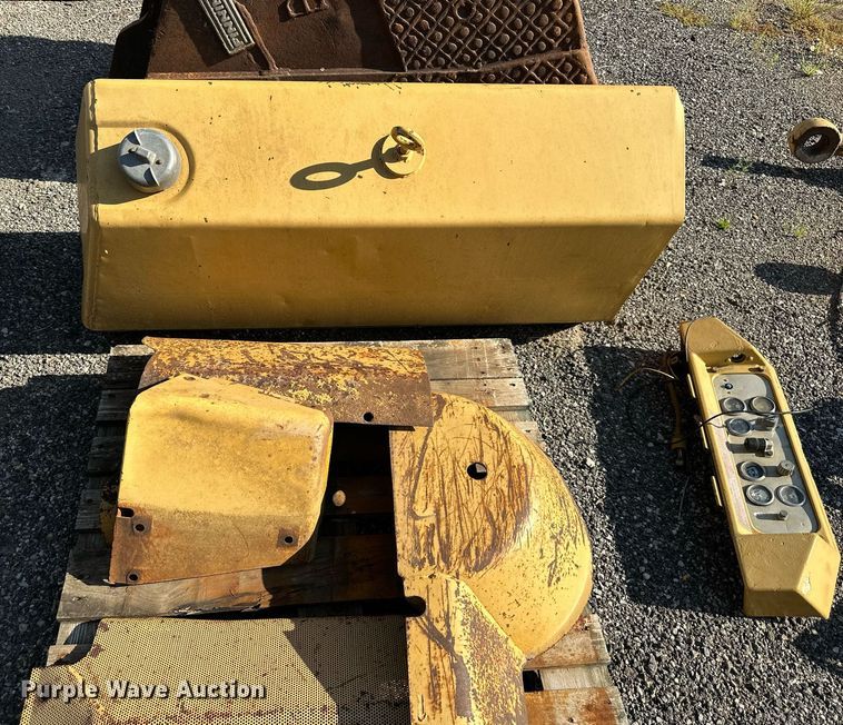 image for item NL9032 Caterpillar  977L parts