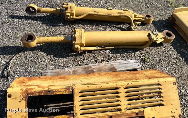 image for item NL9032 Caterpillar  977L parts