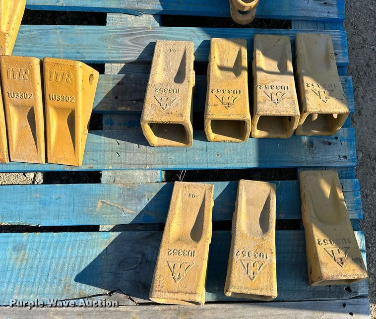 image for item NL9032 Caterpillar  977L parts