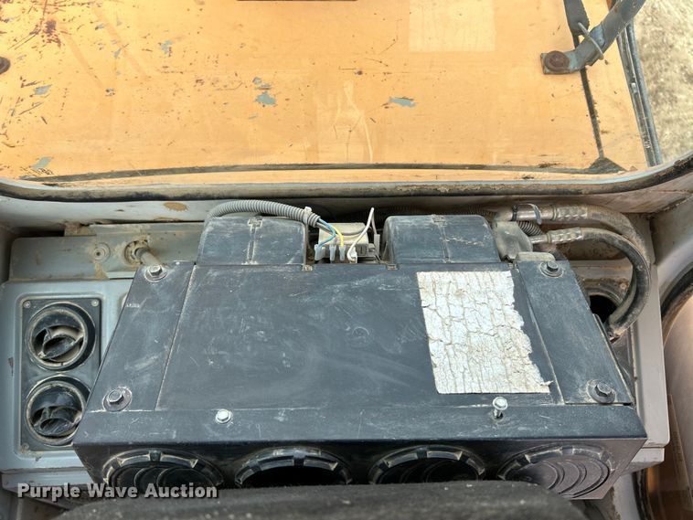 image for item NL9488 1995 Case 9040B  excavator