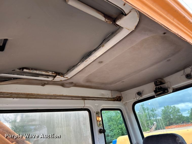 image for item NL9488 1995 Case 9040B  excavator