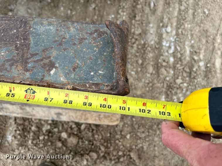 image for item NL9489 2011 Komatsu PC138USLC-8  excavator