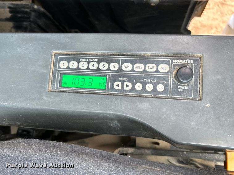 image for item NL9489 2011 Komatsu PC138USLC-8  excavator