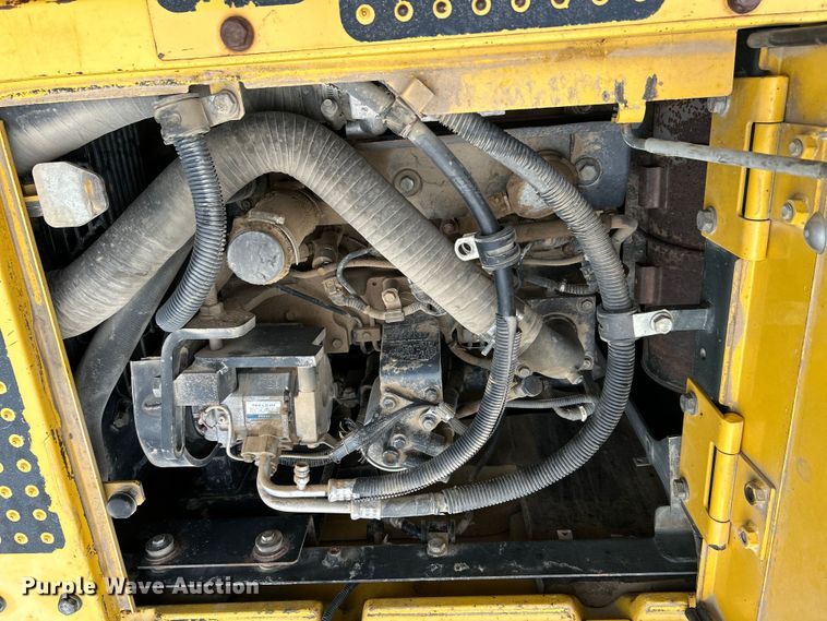 image for item NL9489 2011 Komatsu PC138USLC-8  excavator