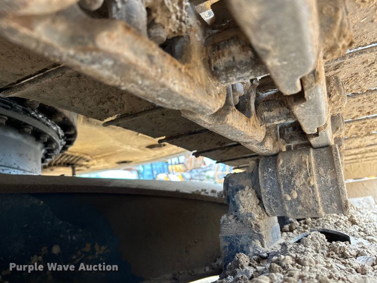 image for item NL9489 2011 Komatsu PC138USLC-8  excavator