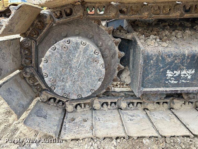 image for item NL9489 2011 Komatsu PC138USLC-8  excavator