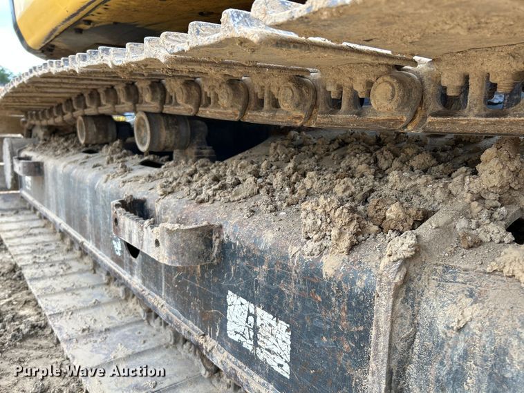 image for item NL9489 2011 Komatsu PC138USLC-8  excavator