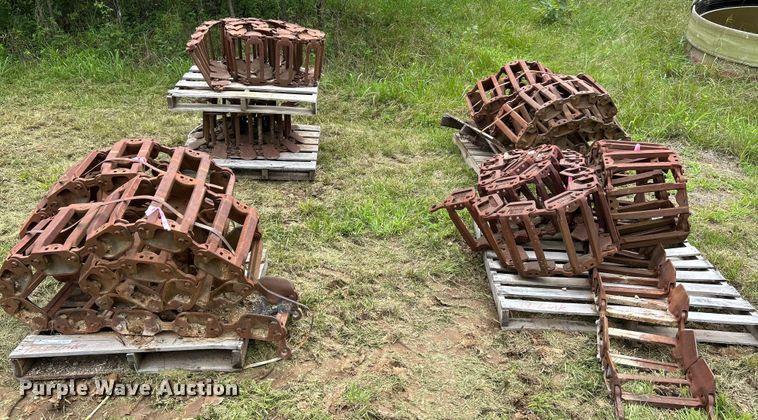 image for item NL9505 (8) over the tire steel tracks