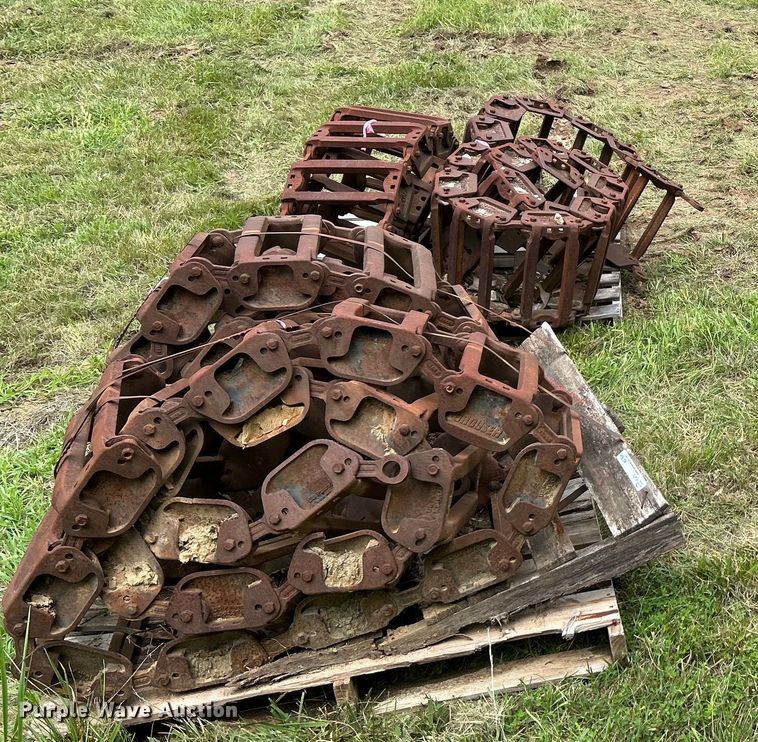 image for item NL9505 (8) over the tire steel tracks