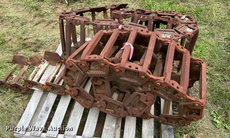 image for item NL9505 (8) over the tire steel tracks