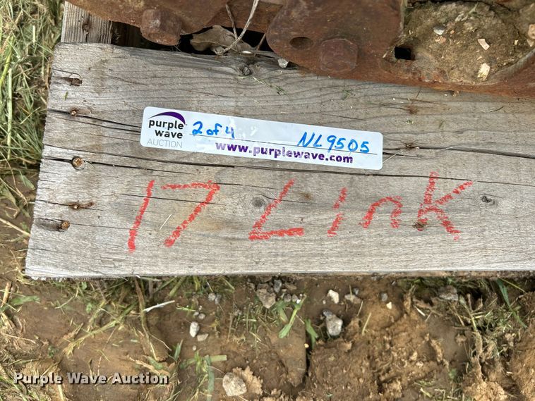 image for item NL9505 (8) over the tire steel tracks