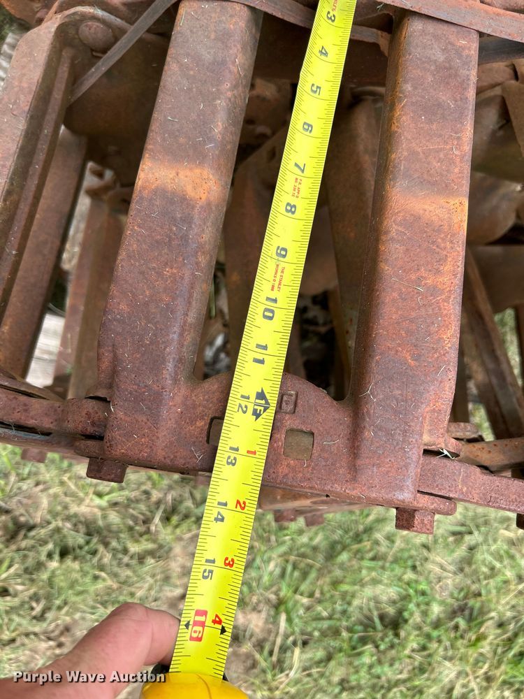 image for item NL9505 (8) over the tire steel tracks