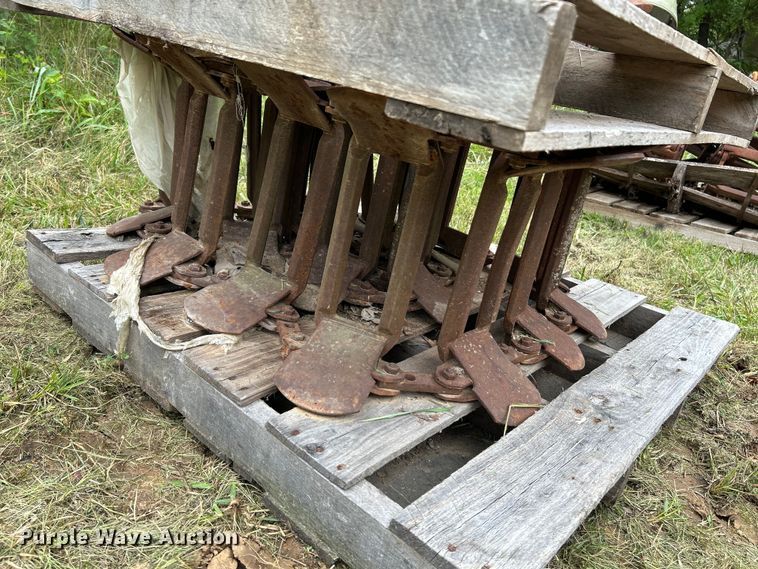 image for item NL9505 (8) over the tire steel tracks