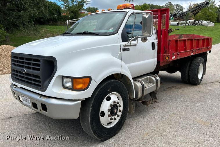 image for item NL9506 2000 Ford F650 XL Super Duty  dump truck