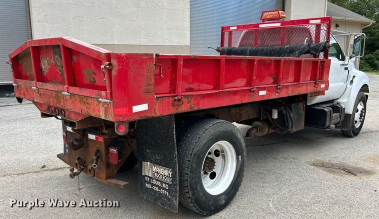 image for item NL9506 2000 Ford F650 XL Super Duty  dump truck