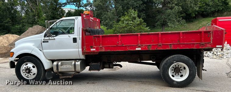 image for item NL9506 2000 Ford F650 XL Super Duty  dump truck