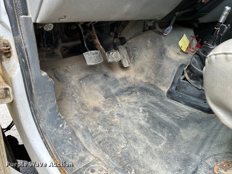 image for item NL9506 2000 Ford F650 XL Super Duty  dump truck