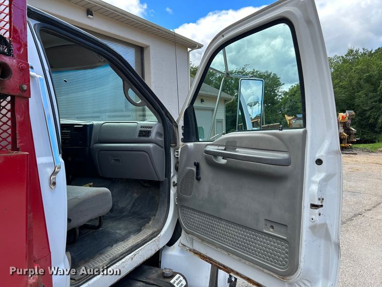 image for item NL9506 2000 Ford F650 XL Super Duty  dump truck