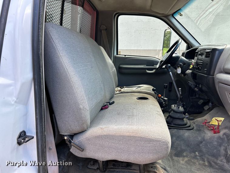 image for item NL9506 2000 Ford F650 XL Super Duty  dump truck