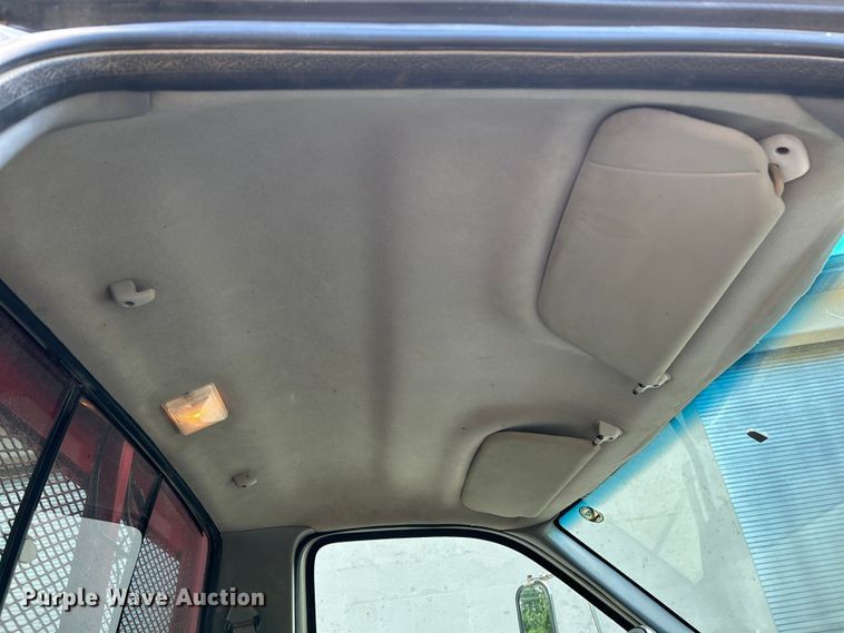 image for item NL9506 2000 Ford F650 XL Super Duty  dump truck