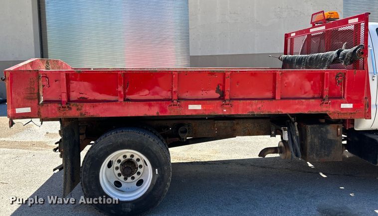 image for item NL9506 2000 Ford F650 XL Super Duty  dump truck