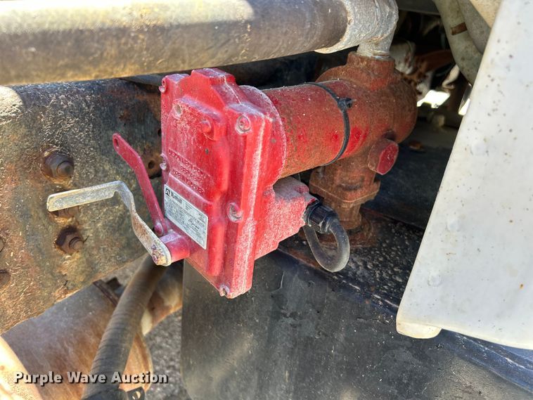 image for item NL9506 2000 Ford F650 XL Super Duty  dump truck