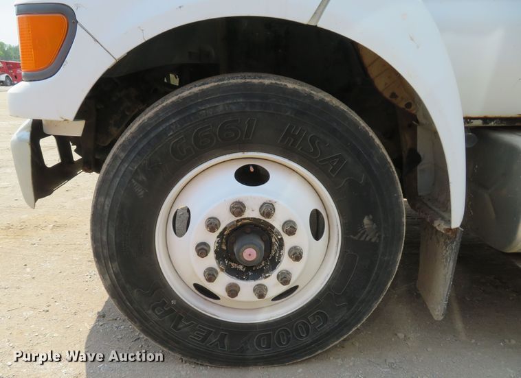 image for item NL9506 2000 Ford F650 XL Super Duty  dump truck