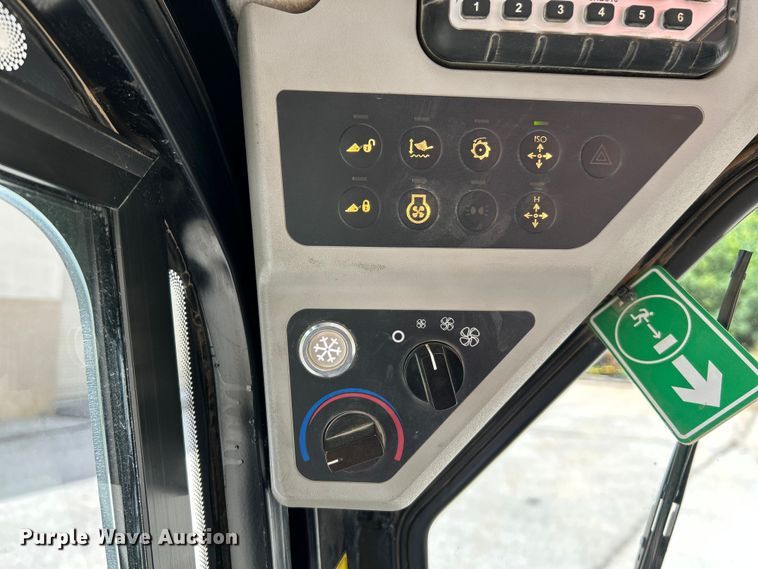 image for item NL9508 2018 JCB 3TS-8T  tracked skid steer loader