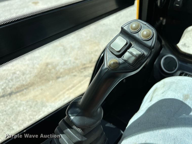 image for item NL9508 2018 JCB 3TS-8T  tracked skid steer loader