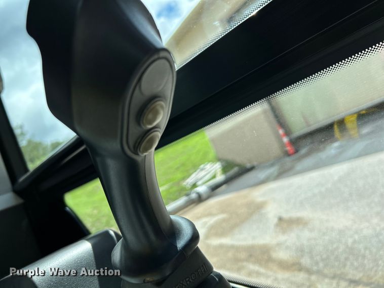 image for item NL9508 2018 JCB 3TS-8T  tracked skid steer loader