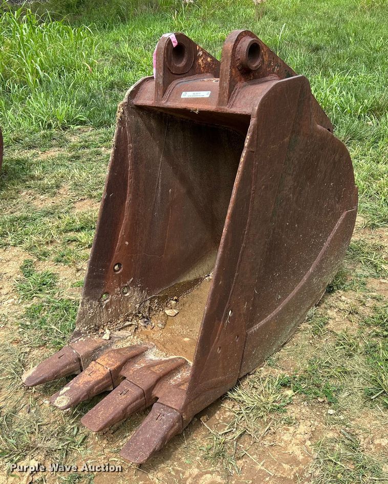 image for item NL9511 30"W excavator bucket