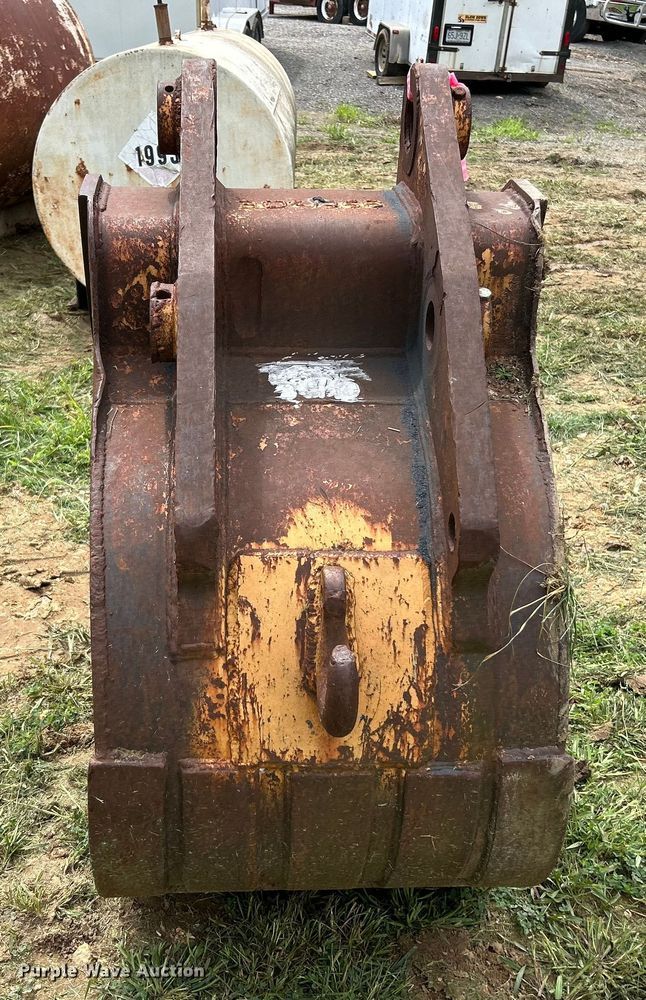 image for item NL9511 30"W excavator bucket