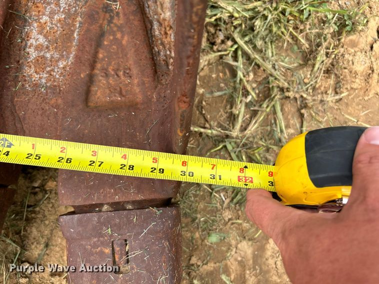 image for item NL9511 30"W excavator bucket