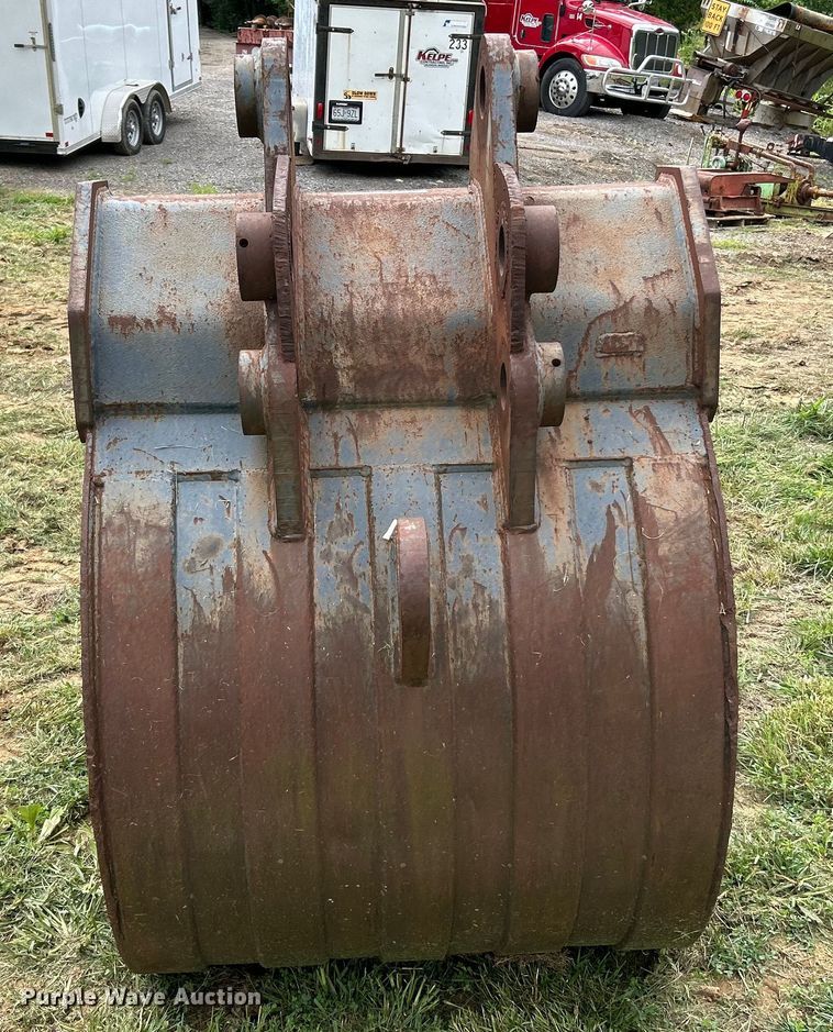 image for item NL9512 MQ  40"W excavator bucket