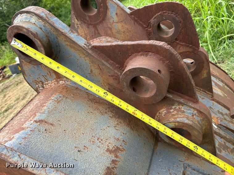 image for item NL9512 MQ  40"W excavator bucket