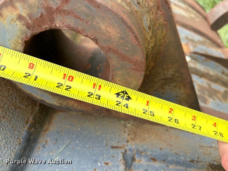 image for item NL9512 MQ  40"W excavator bucket