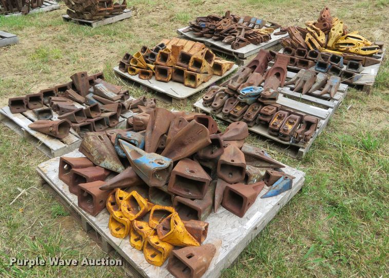 image for item NL9513 (6) pallets of excavator bucket teeth
