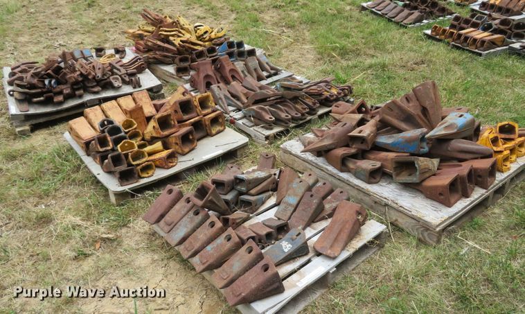 image for item NL9513 (6) pallets of excavator bucket teeth
