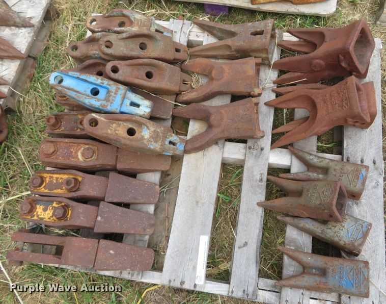 image for item NL9513 (6) pallets of excavator bucket teeth