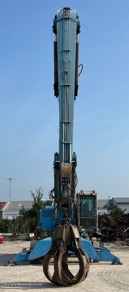 image for item NL9561 2005 Terex Fuchs MHL380  material handler