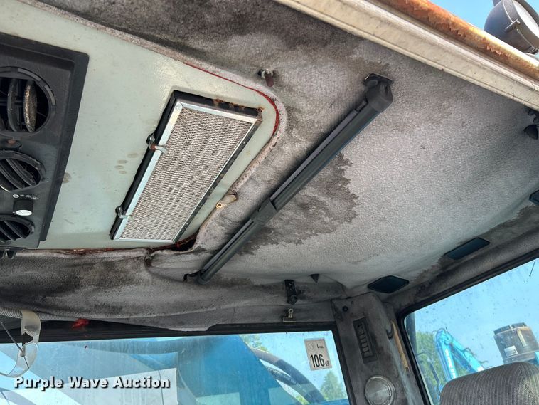 image for item NL9561 2005 Terex Fuchs MHL380  material handler