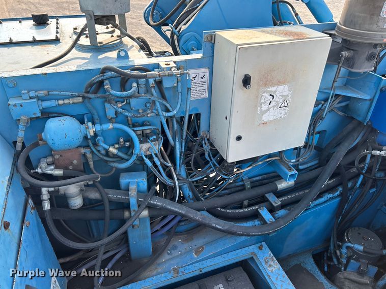 image for item NL9561 2005 Terex Fuchs MHL380  material handler