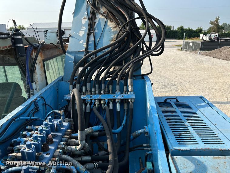image for item NL9561 2005 Terex Fuchs MHL380  material handler