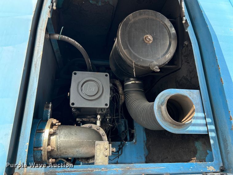 image for item NL9561 2005 Terex Fuchs MHL380  material handler